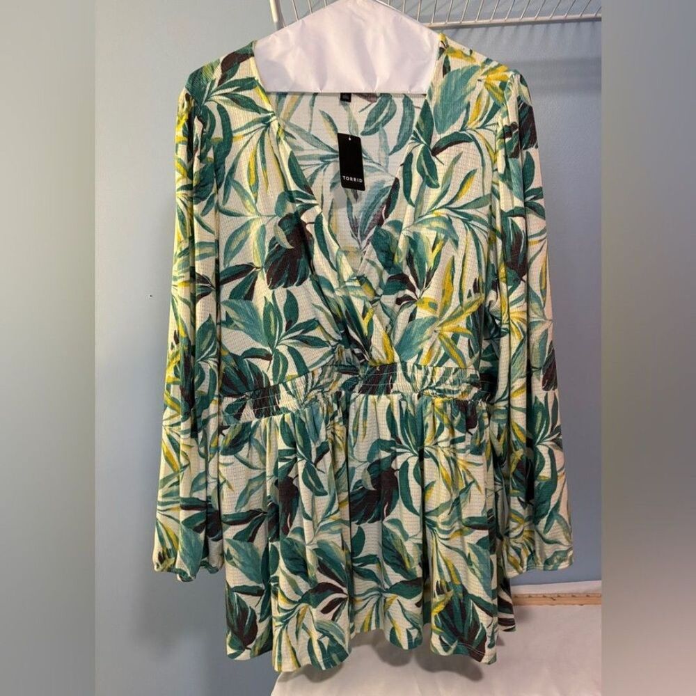 NWT TORRID Pristine textured knit corset smocked puff sleeve peplum top sz 4X